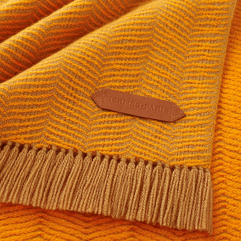 【鮮やかな色と素材が◎】HERMES Wavy Double Faceマフラー 鮮やかな色と素材が◎】HERMES Wavy Double Faceマフラー Wavy